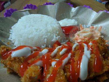 AYAM GEPREK WARUNG NIDIA FARAH