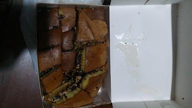 HOLLAND MARTABAK TERANG BULAN