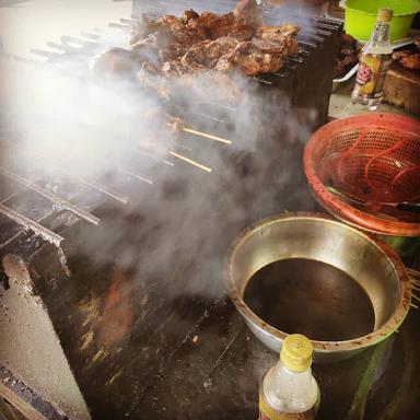 WARUNG AYAM PANGGANG DA'I