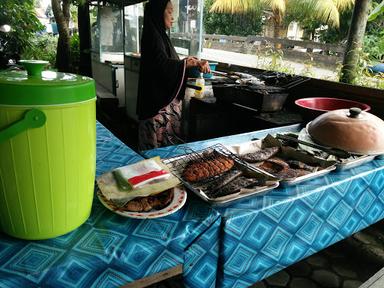 WARUNG MAKAN 3 CUCU