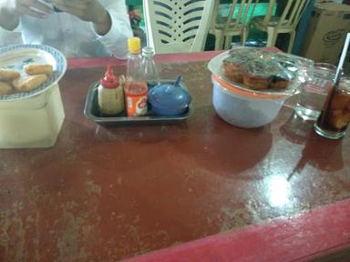 WARUNG MAKAN  DO'A IBU 