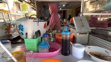 WARUNG MAKAN MA HAJI