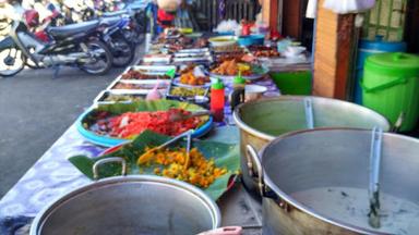 WARUNG NASI KUNING ARI NANI