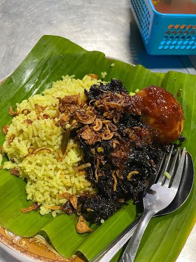 WARUNG SAHABAT NASI KUNING BANJAR