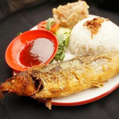 AYAM PRESTO KEDAI BAMBU MERAH