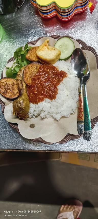 SEGO SAMBEL MBAK DIRA