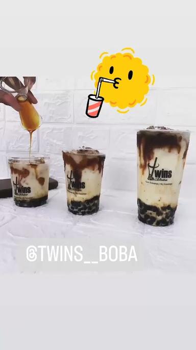 TWINSBOBA