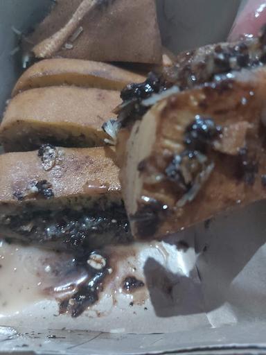 MARTABAK & TERANG BULAN RIZKI