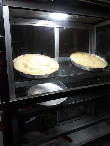 PIZZA MOZAARELA