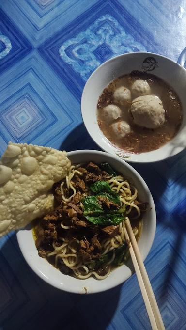 BAKSO DAN MIE AYAM PAK LE