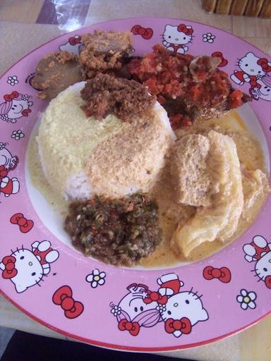 BUNDO ECA MASAKAN PADANG