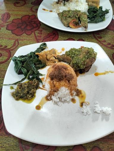 MASAKAN PADANG MINANG SALERO