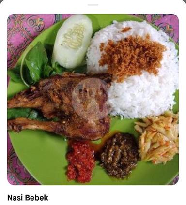 NASI BEBEK DAN AYAM GORENG SINJAYA