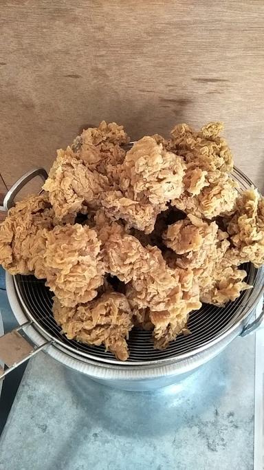 SA'UDARA I,AM FRIED CHICKEN