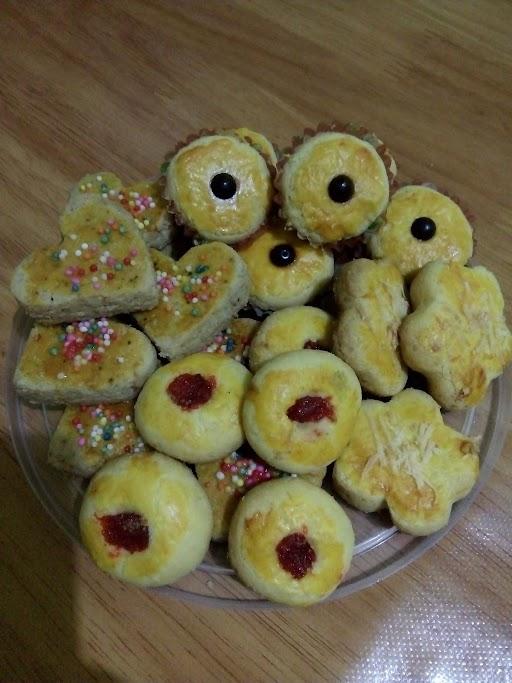 TOKO KUE KERING BORNEO COOKIES