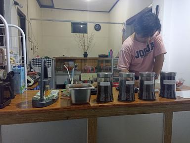 KOPI WARUNG TEDUH