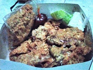 AYAM GORENG BU JUM