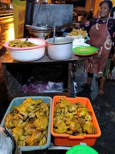 AYAM GORENG KHAS BANDUNG ABDULLAH