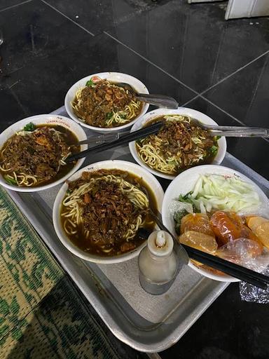 MIE AYAM PAK UCOK