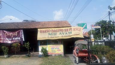 MIEAYAM DAN BAKSO  PAK TO 