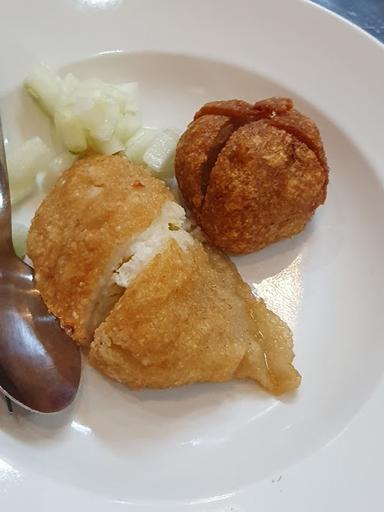 PEMPEK NY. KAMTO PARAGON MALL SOLO