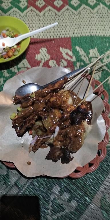 SATE AYAM NONONGAN POJOK CAK EDI