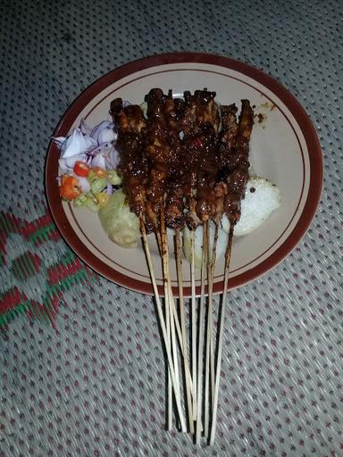 SATE AYAM NONONGAN POJOK CAK EDI