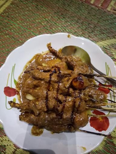 SATE AYAM PAK BANJIR