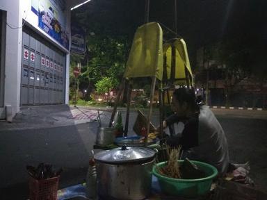 SATE AYAM PAK NUR NONONGAN