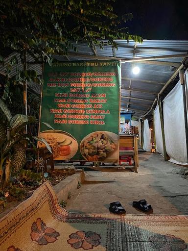 WARUNG BAKMI BU YANTI