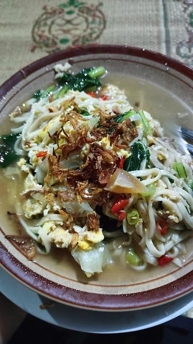 WARUNG BAKMI JAWA PAK PENDEK(NON HALAL)