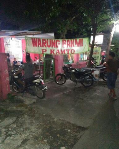 WARUNG BAKMI PAK KAMTO