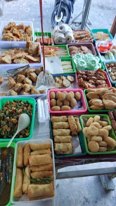 WARUNG MAKAN MBA ITA NGEBLOKAN