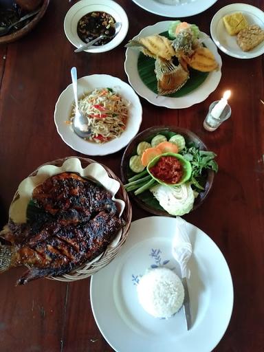 RESTO WAROENG DJOGLO ALAS JATI PEMALANG