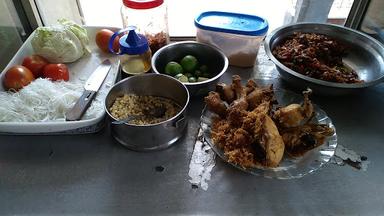 AYAM GORENG MAMA CIA