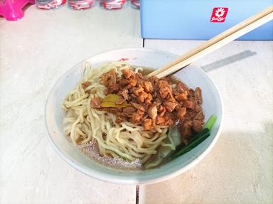 MIE AYAM / PANGSIT MIE KOTA