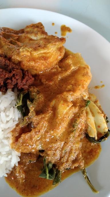 WARUNG NASI IBU YAYAH BANGBAYANG