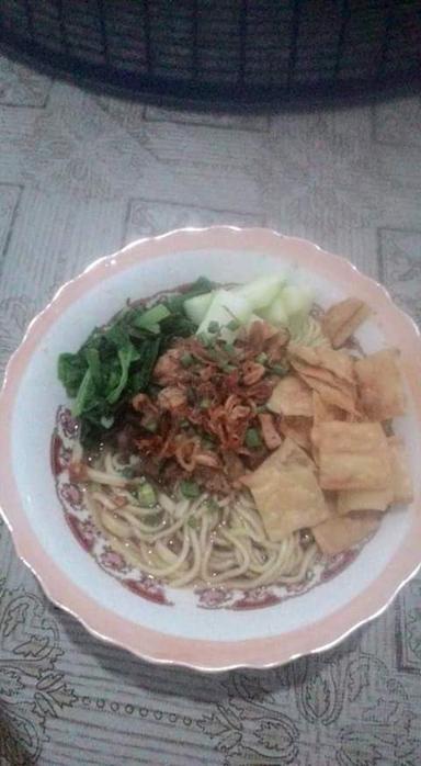 MIE AYAM & BAKSO IDOLA