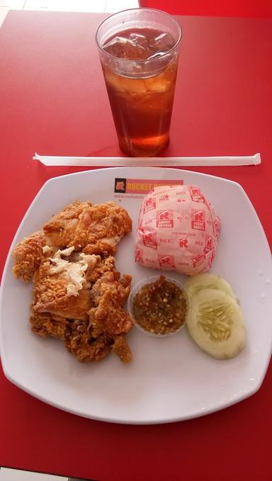 ROCKET CHICKEN BANYUBIRU