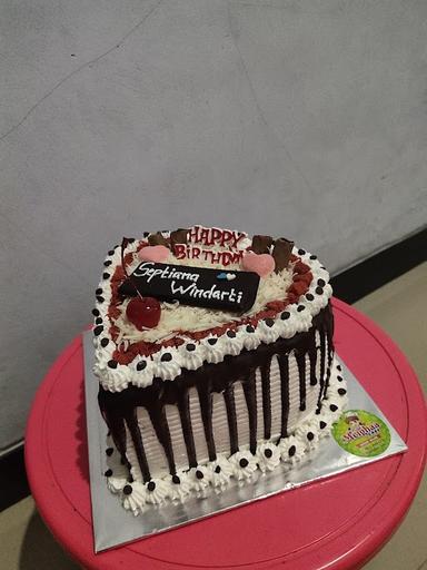 MEIGHAA_CAKE