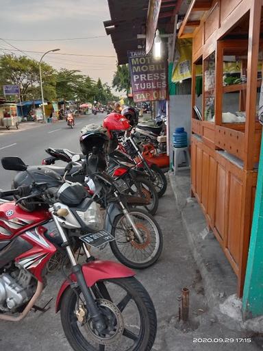 BAKSO MAK NYUS