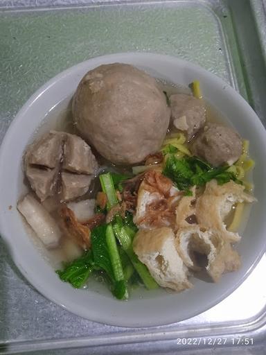 BAKSO MIE KOCOK DAN NASI PECEL