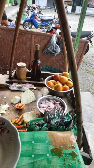 SATE KAMBING MBAH TRI JOTHO