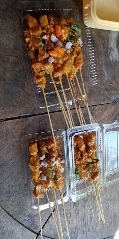 SATE TAHU MENDEW