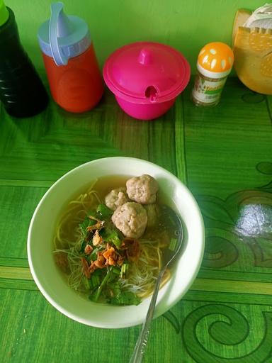 WARUNG BAKSO SOTO IBU ETRIN