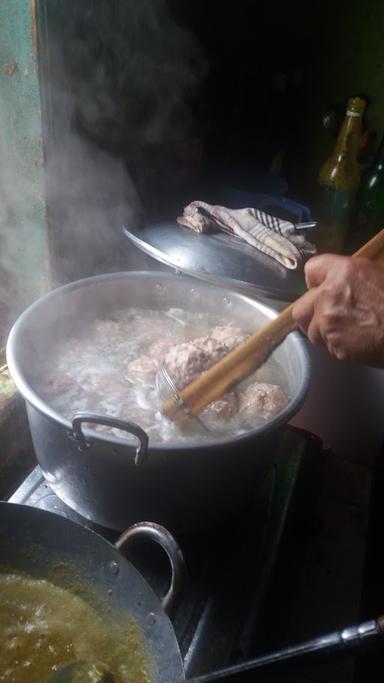 MIE BAKSO CEU MARI