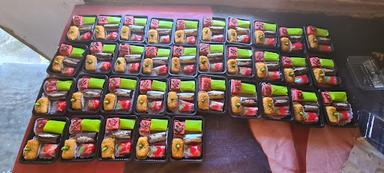 WAREK TRADISIONAL CAKE