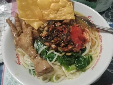 MIE AYAM GAJAH MUNGKUR SOLO