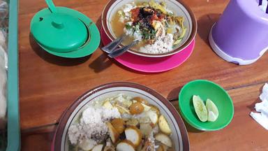 SOTO AYAM KAMPUNG MBAK YANTI 