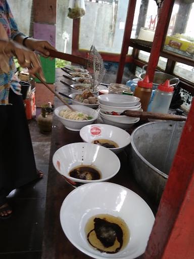 MIE AYAM & BAKSO MAS RANDIMIN